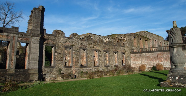 ヴィレ＝ラ＝ヴィルの修道院
