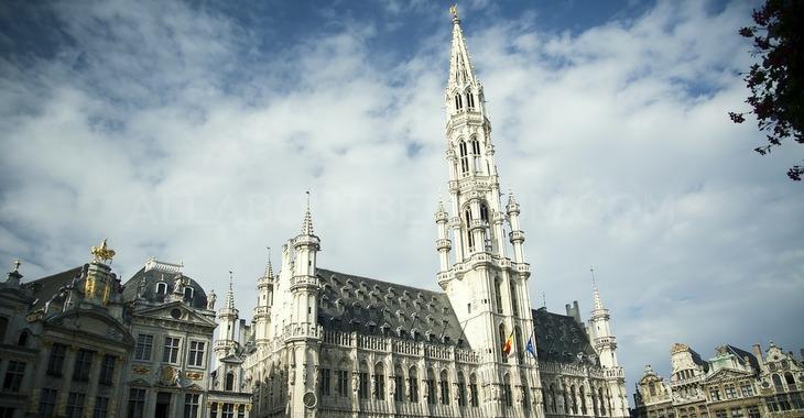 世界遺産グランプラス内 ブリュッセル市庁舎の見学ツアーについて ベルギー観光旅行と生活情報サイト Belplus
