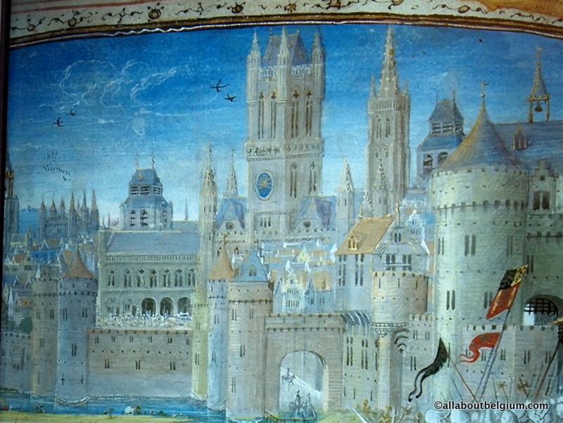 中世のブルージュの絵画そのままの鐘楼