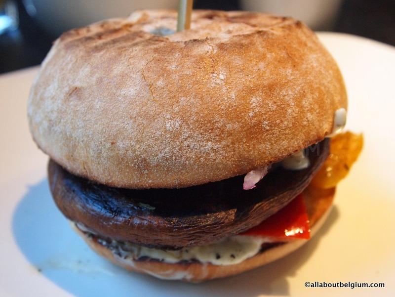 日本にはなかなかない、ポートベロのハンバーガー