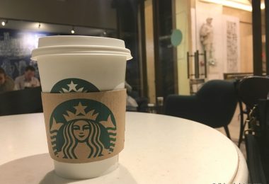 日本と異なるスターバックスの無料WiFIの登録方法