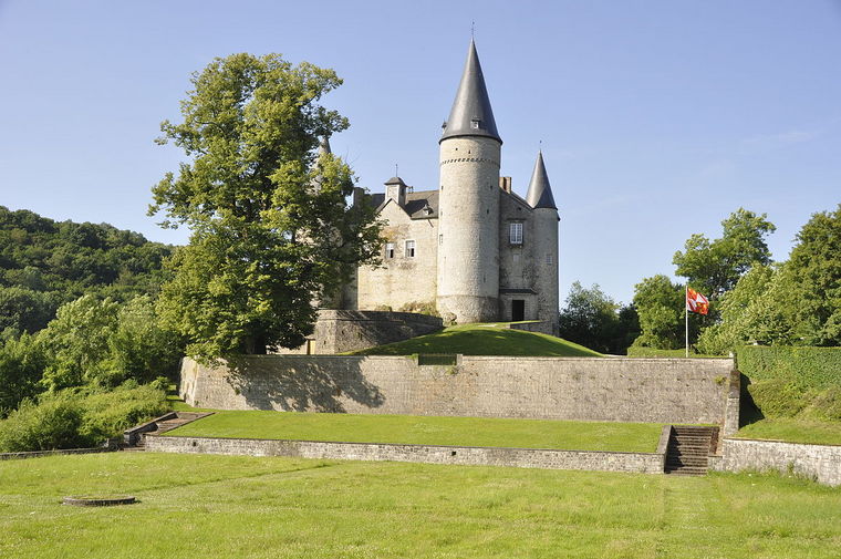 5つの塔を持つお城、ヴェーヴ城