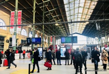 パリ北駅からベルギー、そしてオランダへ。鉄道チケットの予約も自分たちでやっています！日本語でできるので簡単です。