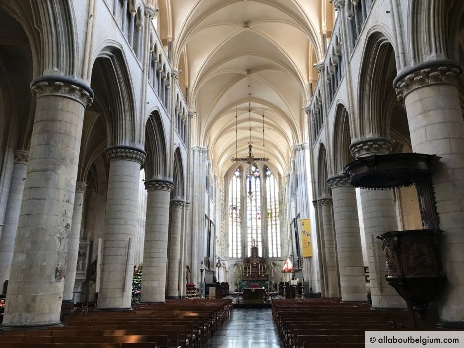 トンゲレンの聖母大聖堂の内部